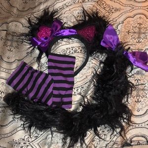 Black/purple kitty accessories!